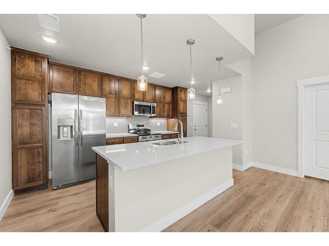265 High Point Dr 306, Longmont, CO 80504