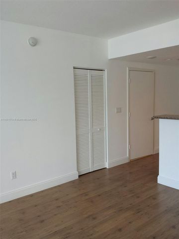 325 S Biscayne Blvd 1420, Miami, FL 33131