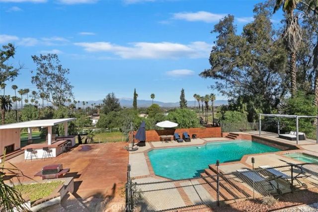 1619 Gratton, Riverside, CA 92504