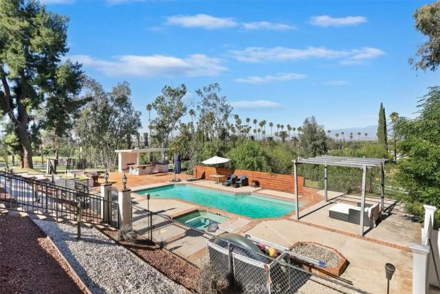 1619 Gratton, Riverside, CA 92504