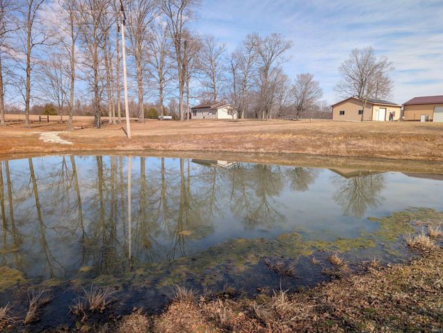 2810 E Old US 50, Bedford, IN 47421