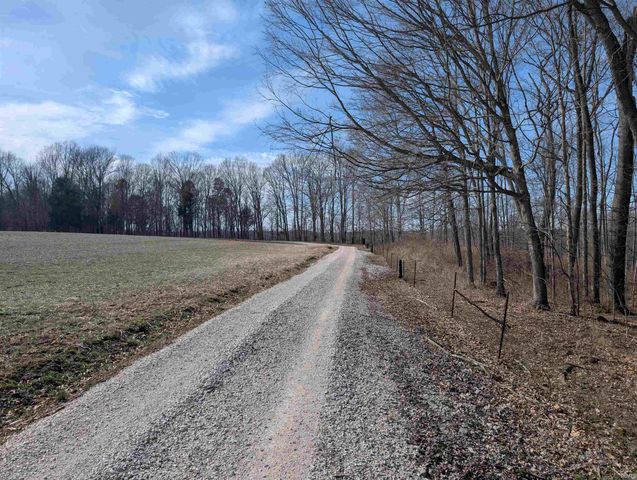 2810 E Old US 50, Bedford, IN 47421