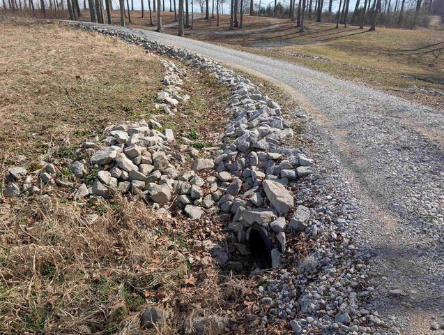 2810 E Old US 50, Bedford, IN 47421