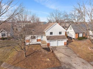 409 S Chambery Drive, Olathe, KS 66061