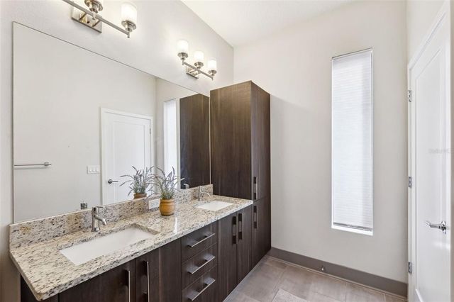 4810 W MCELROY AVENUE 2, Tampa, FL 33611