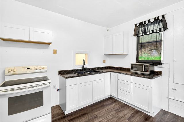 574 Webster Hollow Road, Rostraver, PA 15012