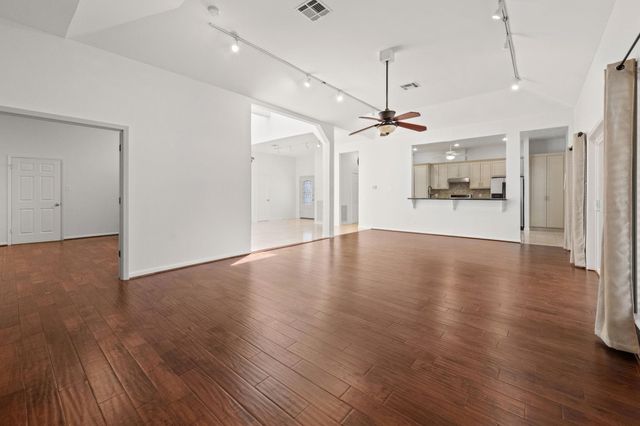 1 Wellington Lane, Sugar Land, TX 77478