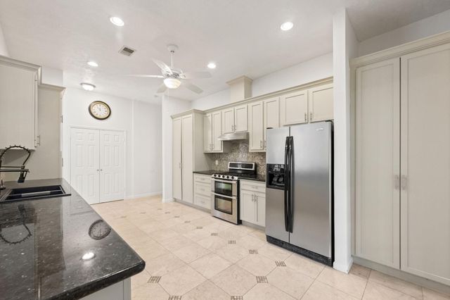 1 Wellington Lane, Sugar Land, TX 77478