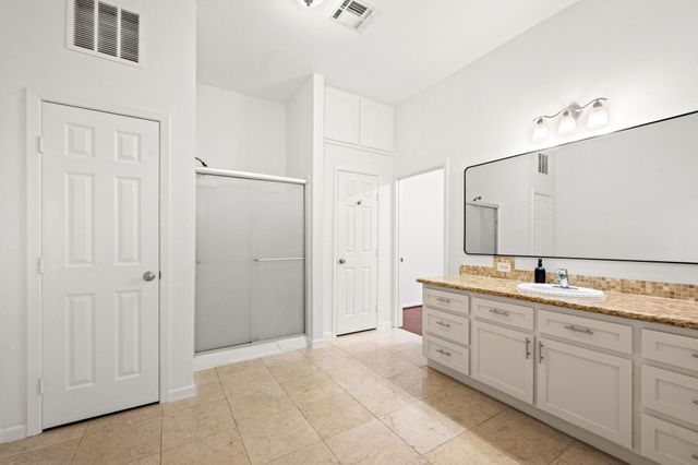 1 Wellington Lane, Sugar Land, TX 77478