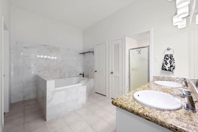 1 Wellington Lane, Sugar Land, TX 77478