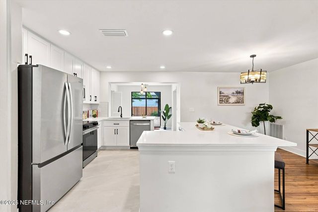 946 JORICK Court W, Jacksonville, FL 32225