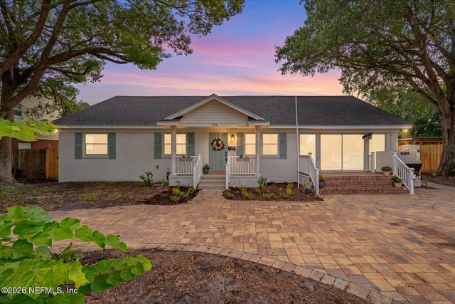 946 JORICK Court W, Jacksonville, FL 32225