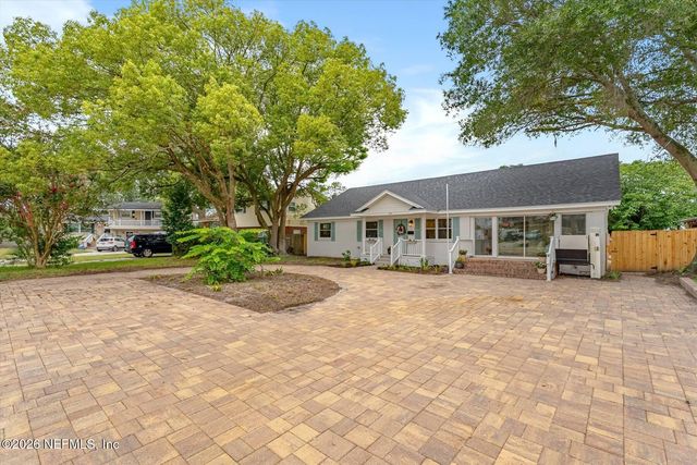 946 JORICK Court W, Jacksonville, FL 32225