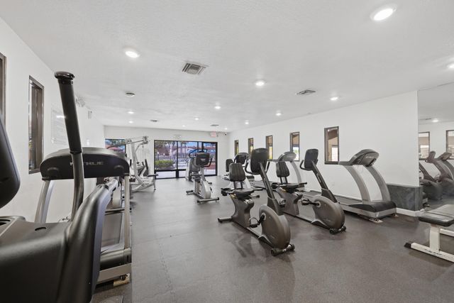 9861 Sunrise Lakes Boulevard 101, Sunrise, FL 33322