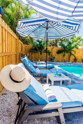 548 101st AVE, Naples, FL 34108