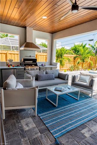 548 101st AVE, Naples, FL 34108