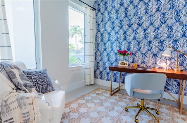 548 101st AVE, Naples, FL 34108