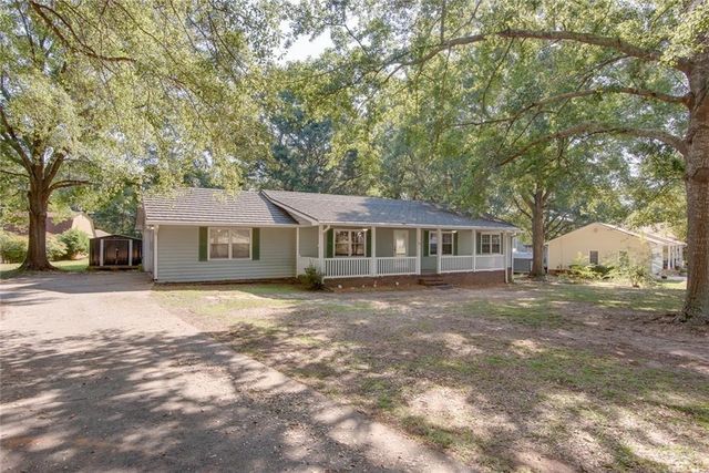 60 Knights Circle, Covington, GA 30016