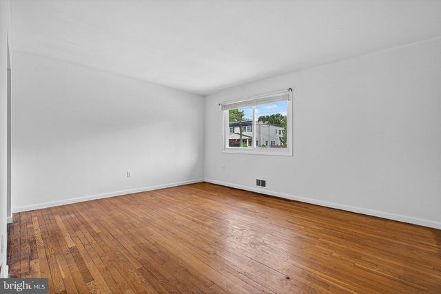 304 CEDARLEAF AVE, Capitol Heights, MD 20743