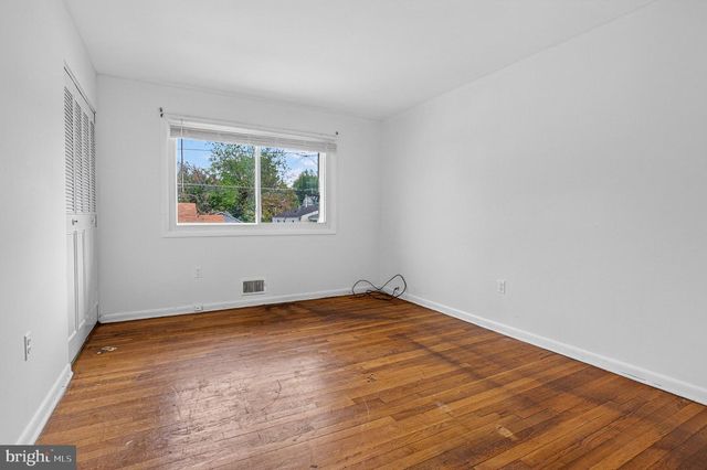 304 CEDARLEAF AVE, Capitol Heights, MD 20743