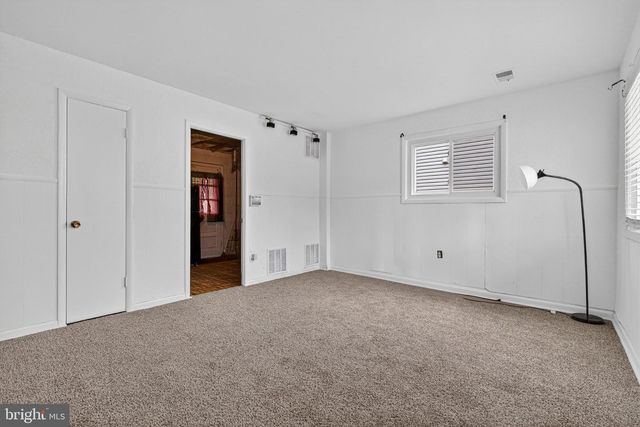 304 CEDARLEAF AVE, Capitol Heights, MD 20743