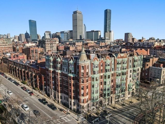 4 Charlesgate E 201, Boston, MA 02215