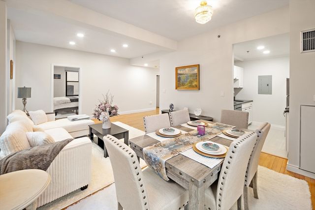 4 Charlesgate E 201, Boston, MA 02215