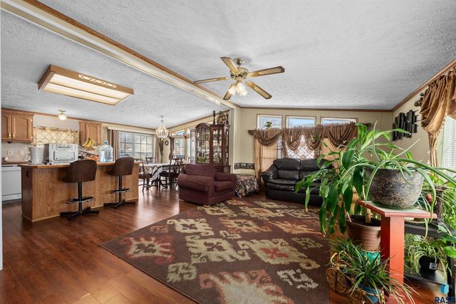 305 N Rochelle Pl Place, Sioux Falls, SD 57110