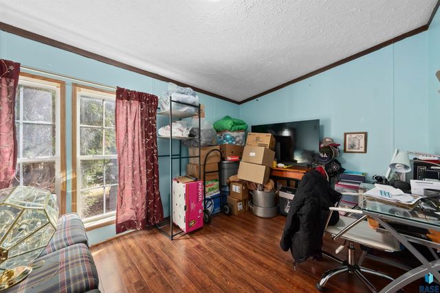 305 N Rochelle Pl Place, Sioux Falls, SD 57110