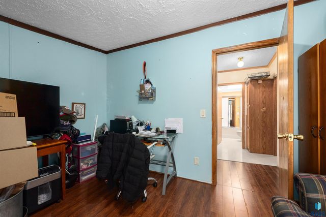 305 N Rochelle Pl Place, Sioux Falls, SD 57110