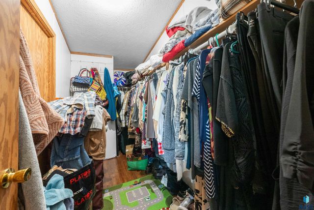 305 N Rochelle Pl Place, Sioux Falls, SD 57110