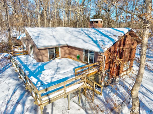 16 Merrywood Lane, East Lyme, CT 06333