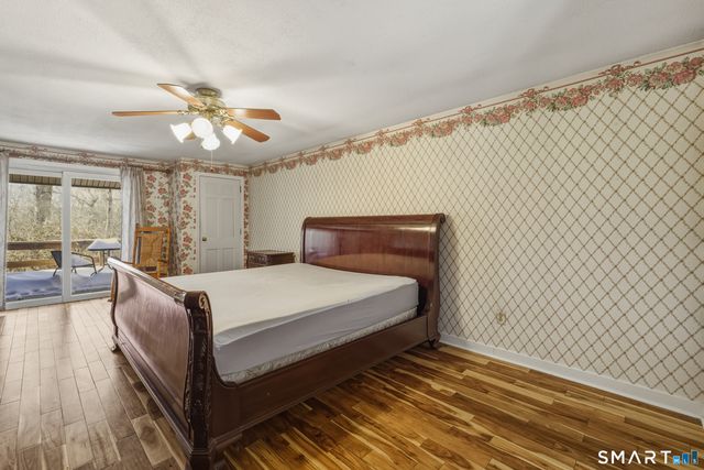 16 Merrywood Lane, East Lyme, CT 06333