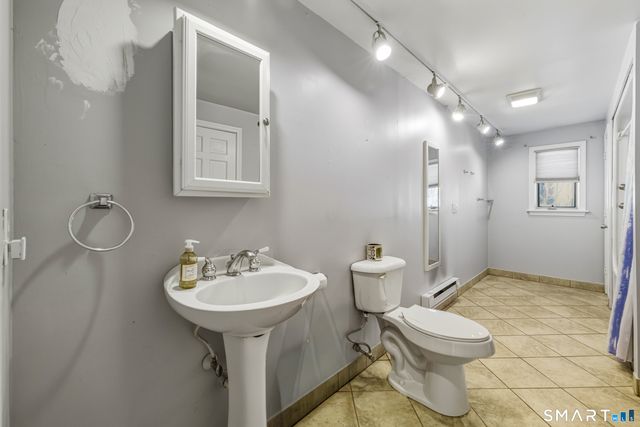 16 Merrywood Lane, East Lyme, CT 06333