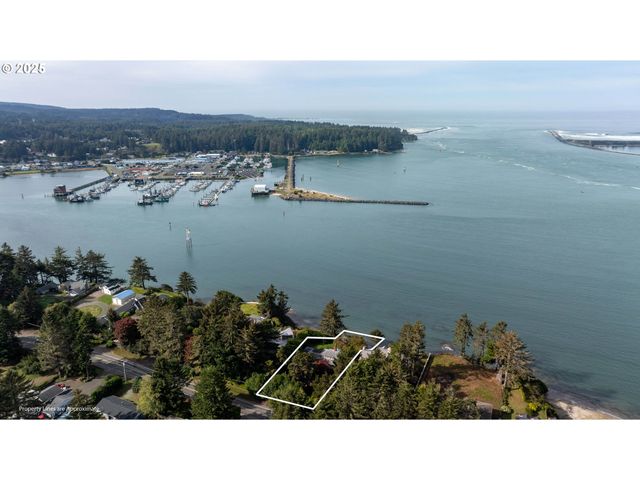 91281 CAPE ARAGO Hwy, Coos Bay, OR 97420