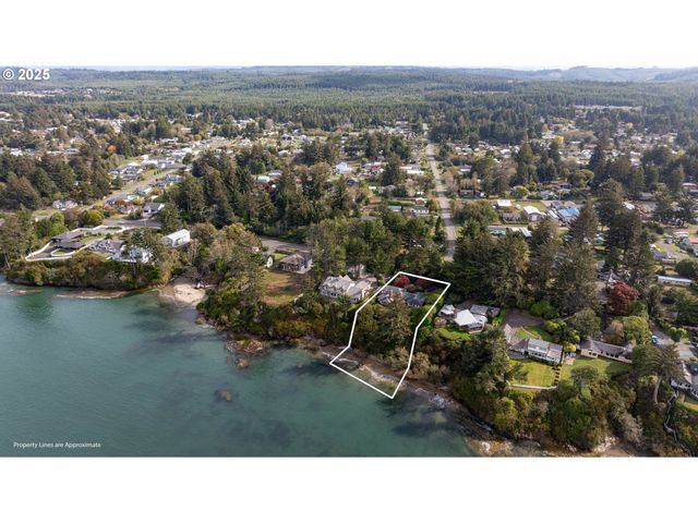 91281 CAPE ARAGO Hwy, Coos Bay, OR 97420