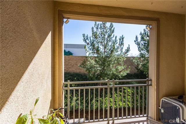 625 Savi Drive 102, Corona, CA 92878