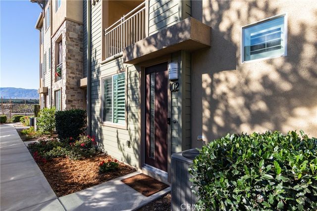 625 Savi Drive 102, Corona, CA 92878