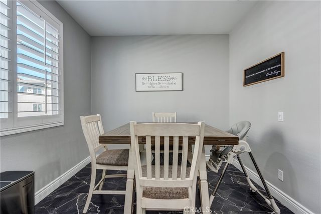 625 Savi Drive 102, Corona, CA 92878