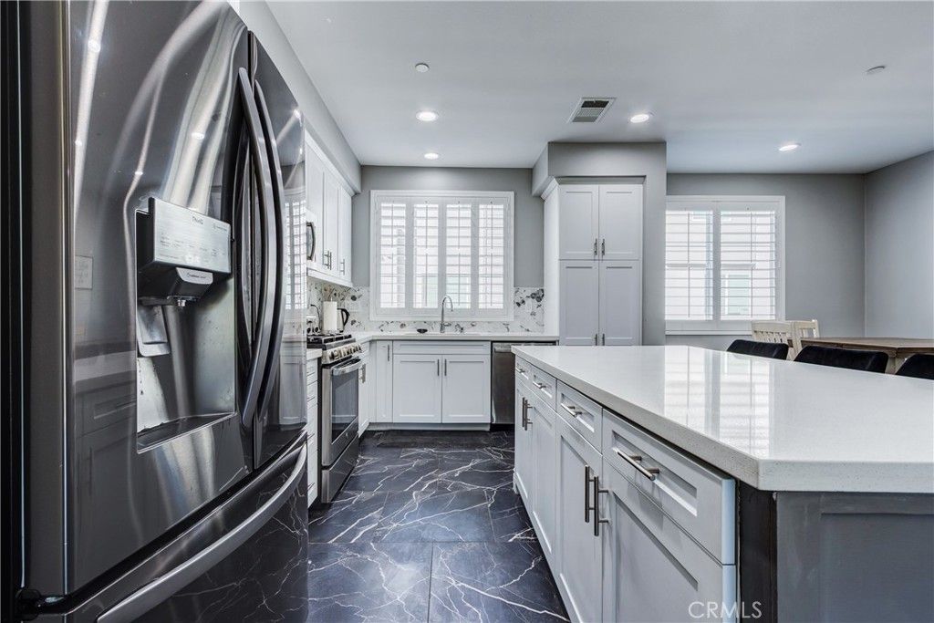 625 Savi Drive 102, Corona, CA 92878