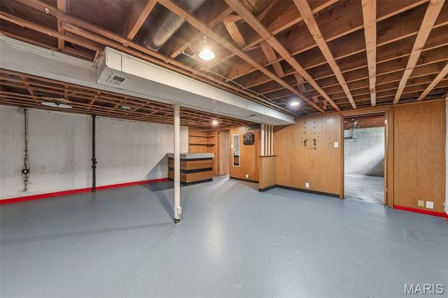 2100 Argo Drive, Florissant, MO 63031