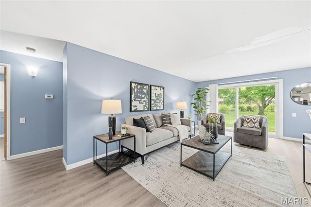 2100 Argo Drive, Florissant, MO 63031