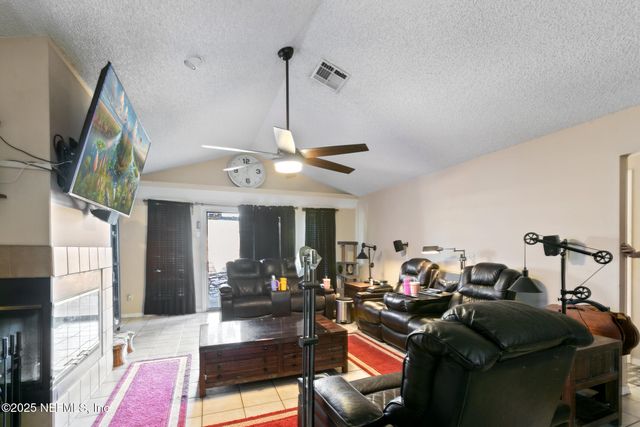 8457 SUGARTREE Drive, Jacksonville, FL 32244