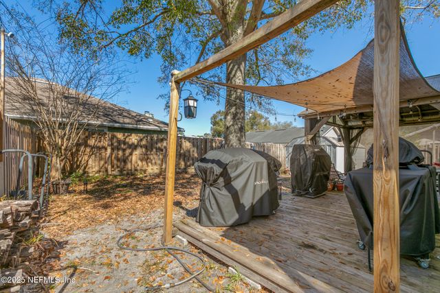 8457 SUGARTREE Drive, Jacksonville, FL 32244