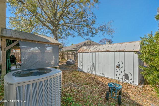 8457 SUGARTREE Drive, Jacksonville, FL 32244