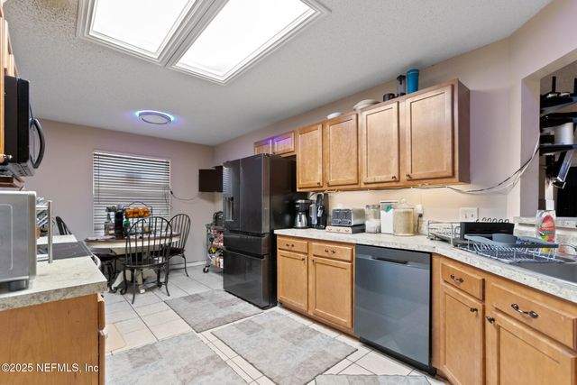 8457 SUGARTREE Drive, Jacksonville, FL 32244