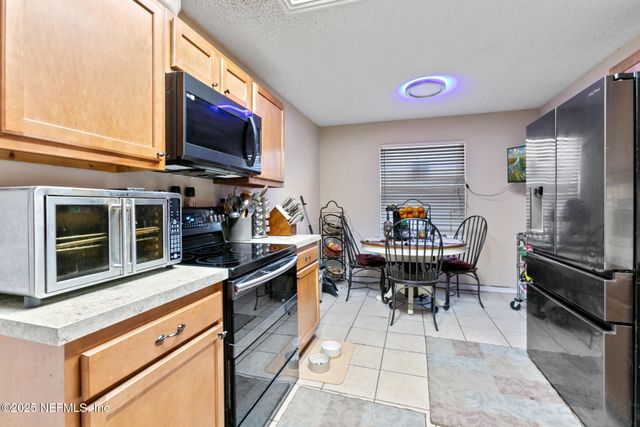 8457 SUGARTREE Drive, Jacksonville, FL 32244