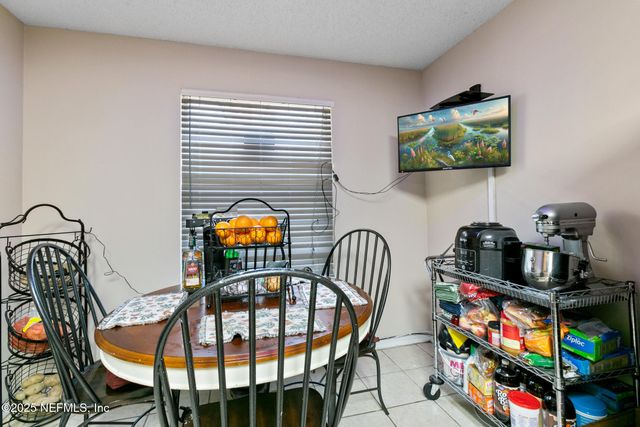 8457 SUGARTREE Drive, Jacksonville, FL 32244