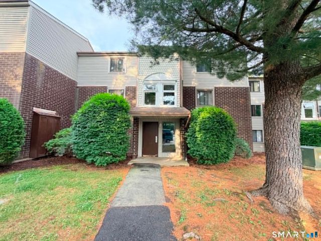 7 Padanaram Road J243, Danbury, CT 06811