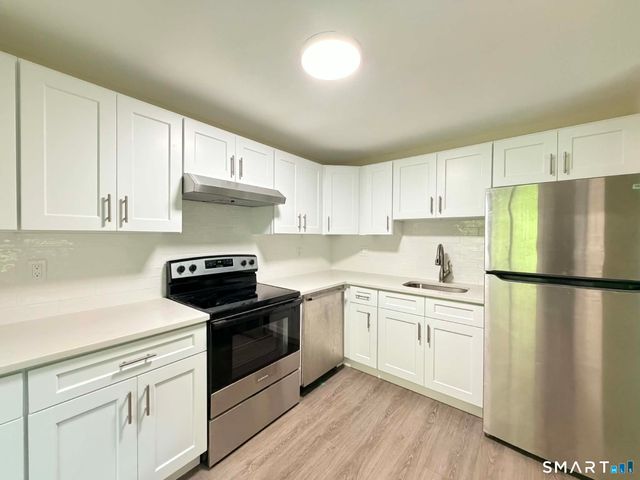 7 Padanaram Road J243, Danbury, CT 06811